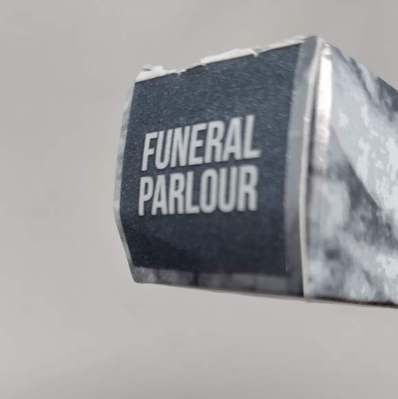 Jeffrey Star Lip Gloss - Picture 5 of 6